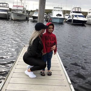 Meet your Posher, Isel